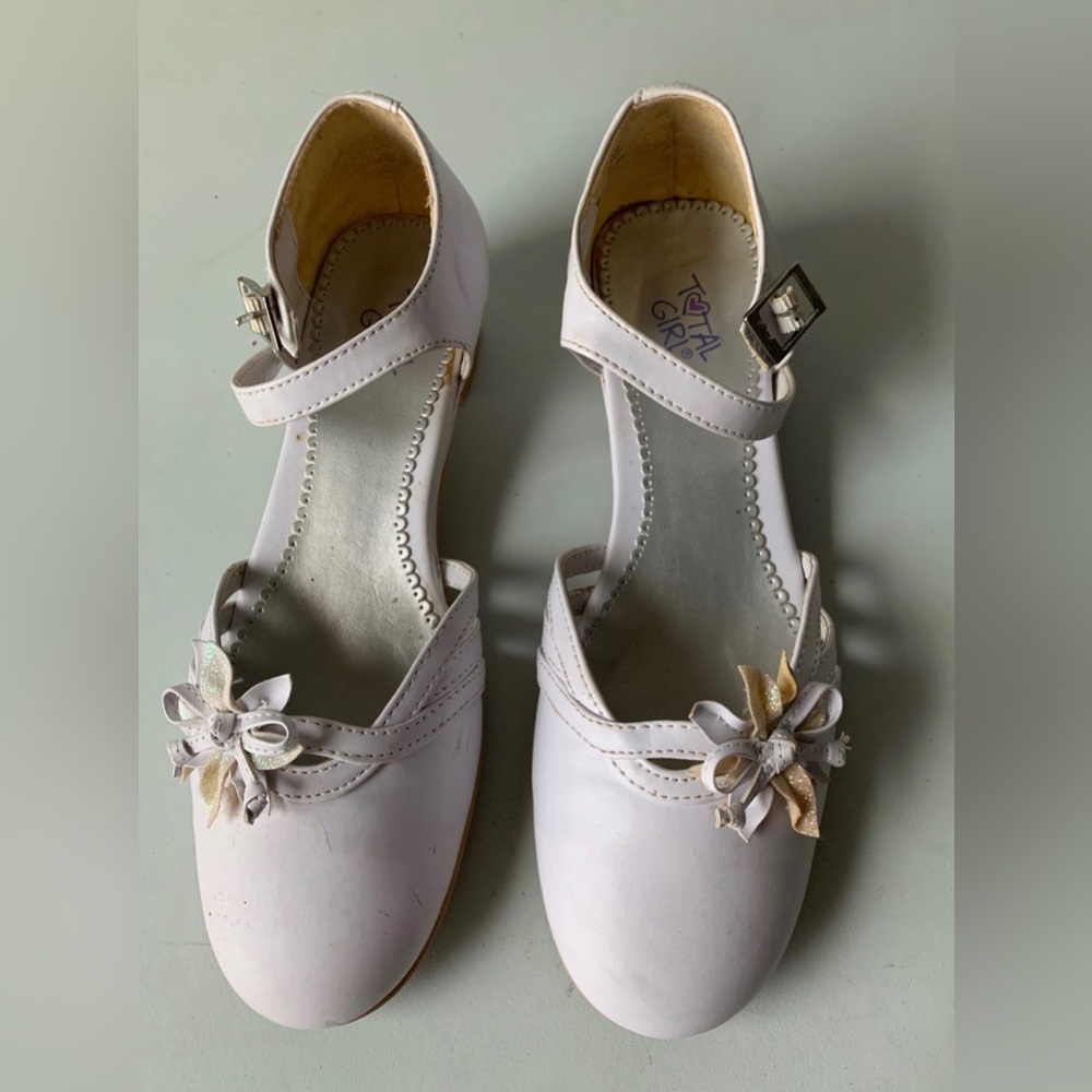 Total Girl Victoria Shoes Size 5